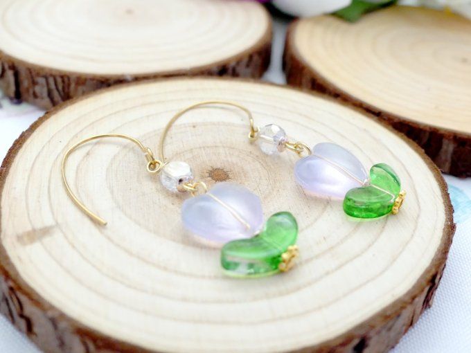 boucles d'oreilles fleurs en perles de verre