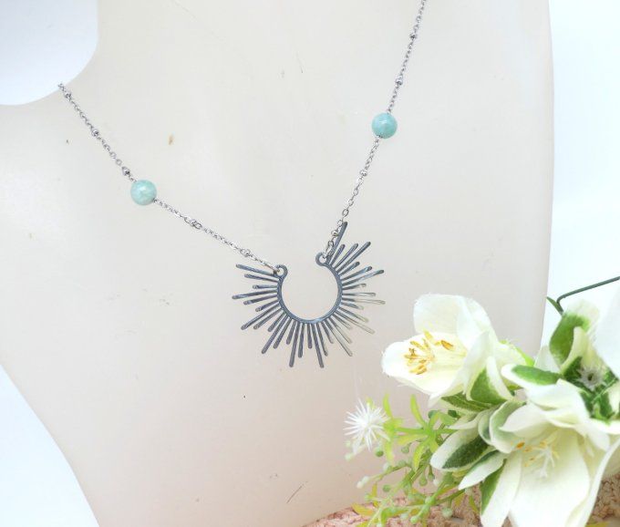 Collier soleil en acier et pierre gemme