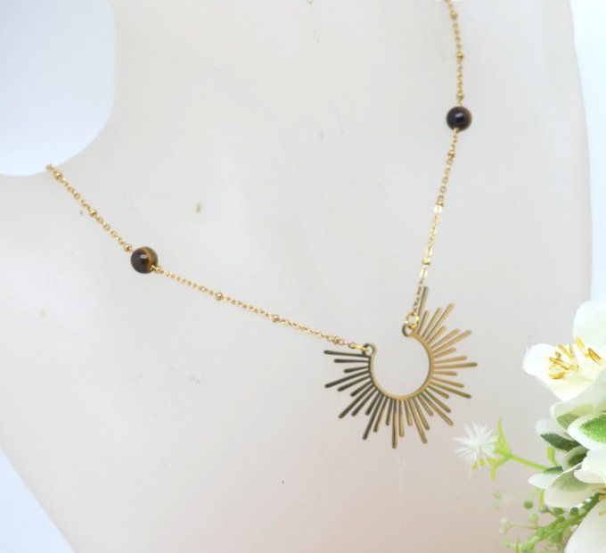 Collier demi soleil en acier doré et pierre gemme