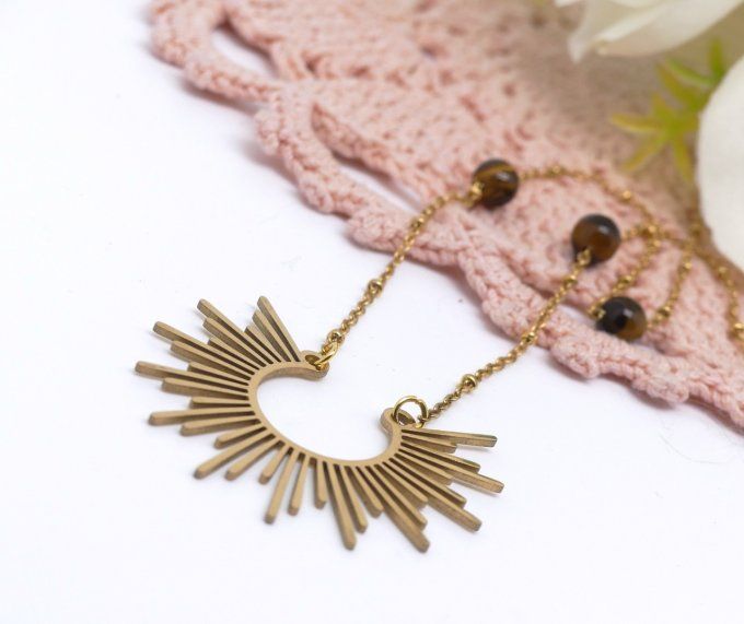 Collier demi soleil en acier doré et pierre gemme
