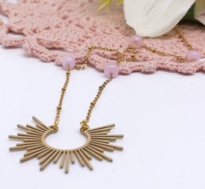 Collier demi soleil en acier doré et pierre gemme