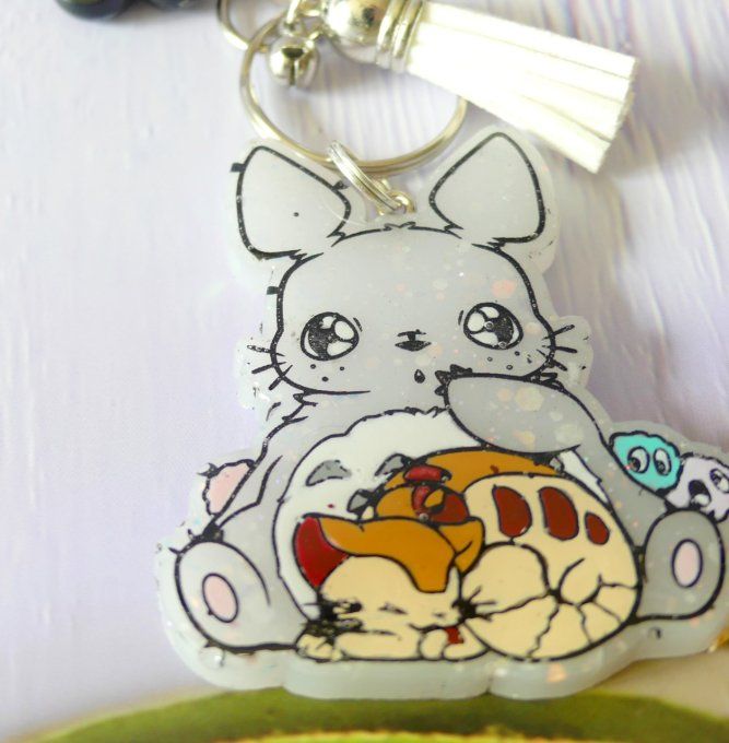 Porte clef kawaii Totoro blanc et chatbus